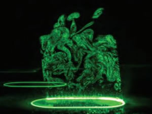 ���켤�����ڱ�Ƭ������ʵ��΢�ӹ�