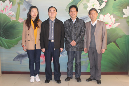 �人����������ϯ������һ������˾����