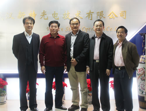 �人���������������鳤���人��������ϯһ�е���˾����