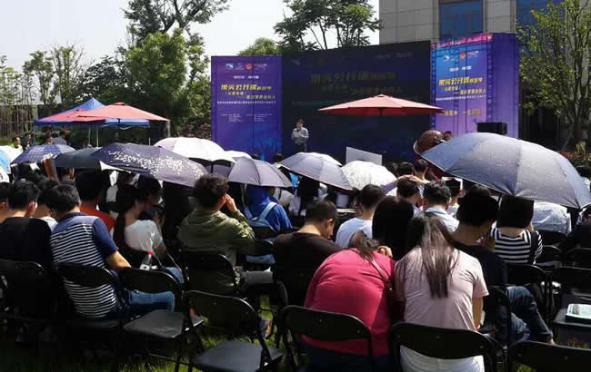 ����첩ʿ��Ϊ�α���ϯ���ҵ��ഺ�ϻ�����Ѱ�ҳ�������ϻ��ˡ�������ʽ