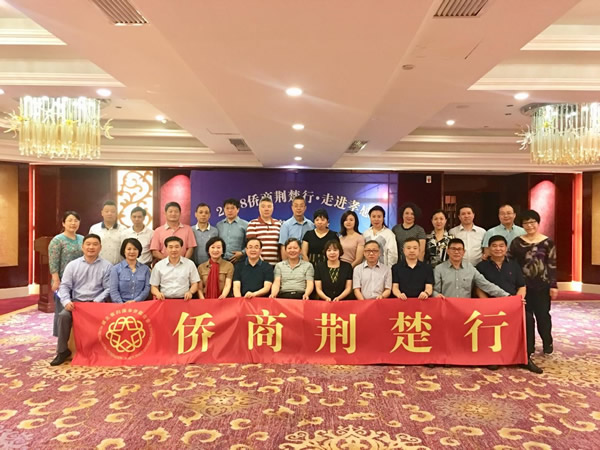 ����첩ʿ�μӡ����̾����С��